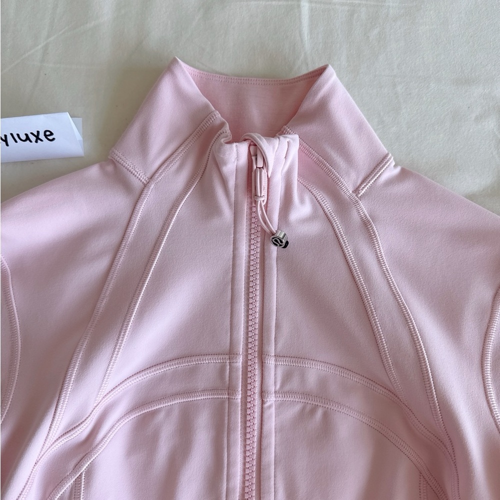 🚫 Sold - Lululemon Define Cropped Jacket *Nulu Strawberry Milkshake Size 4 - Picture 6 of 17